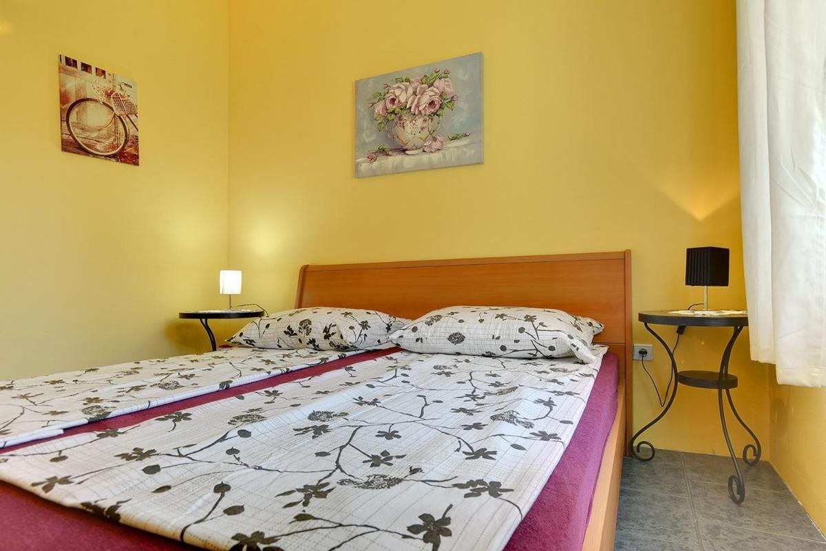 Ližnjan Apartments Puntica מראה חיצוני תמונה