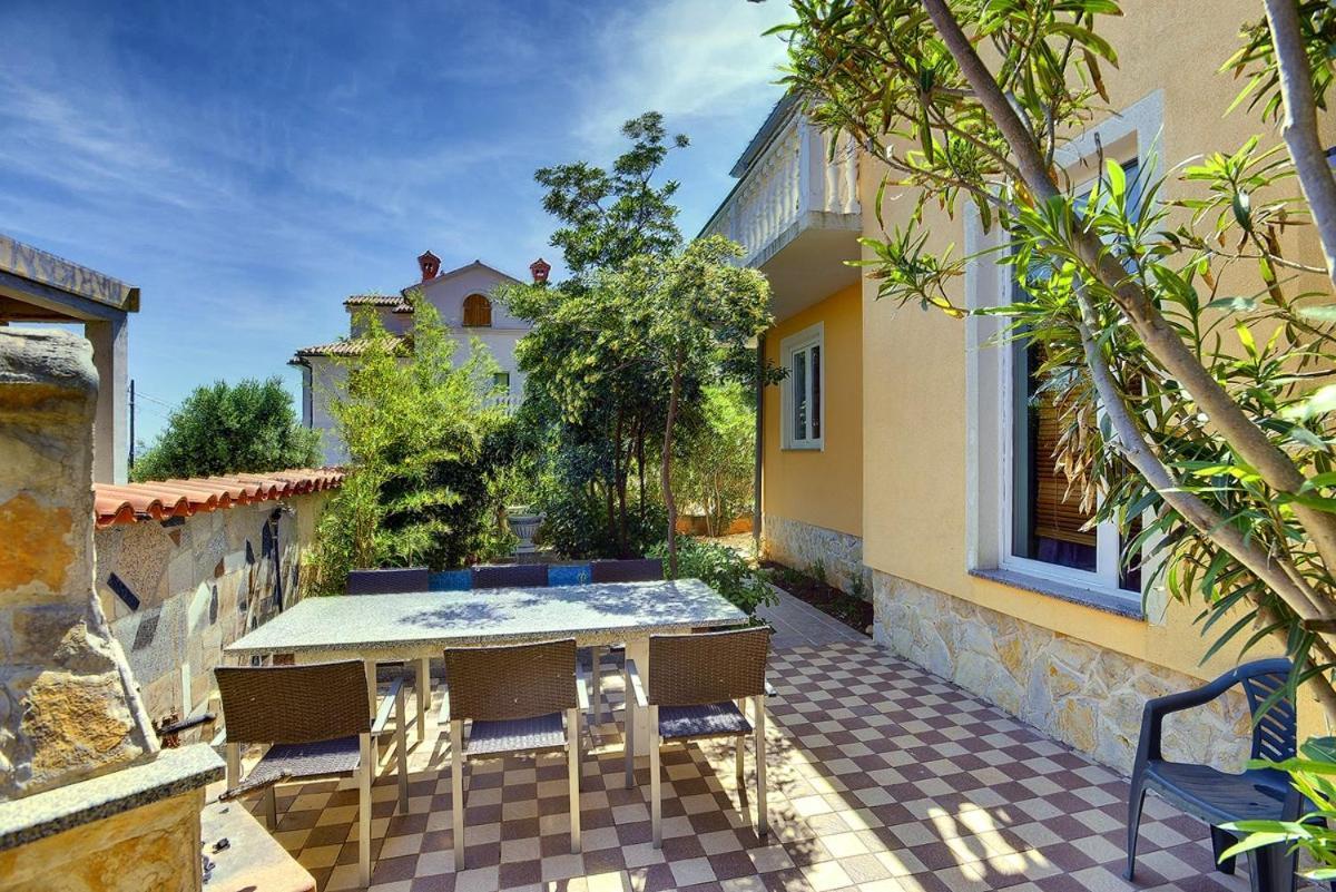 Ližnjan Apartments Puntica מראה חיצוני תמונה