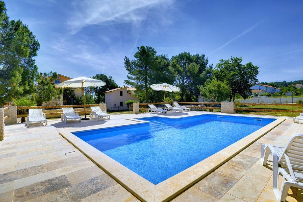 Ližnjan Apartments Puntica מראה חיצוני תמונה