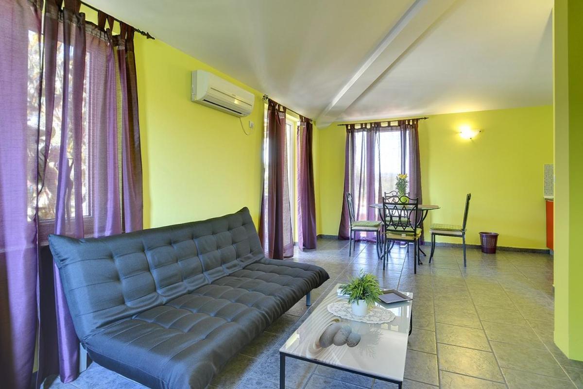 Ližnjan Apartments Puntica מראה חיצוני תמונה