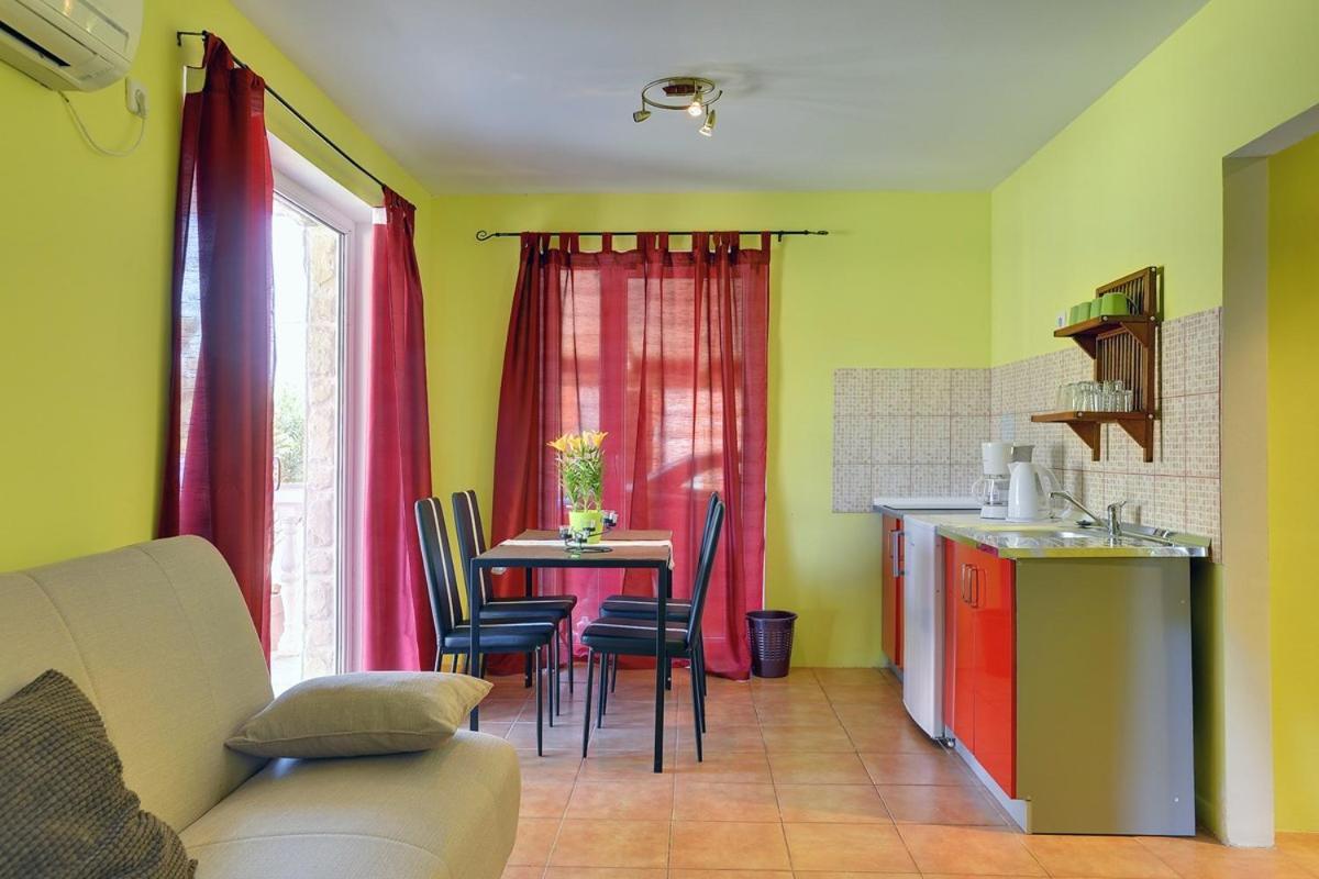 Ližnjan Apartments Puntica מראה חיצוני תמונה