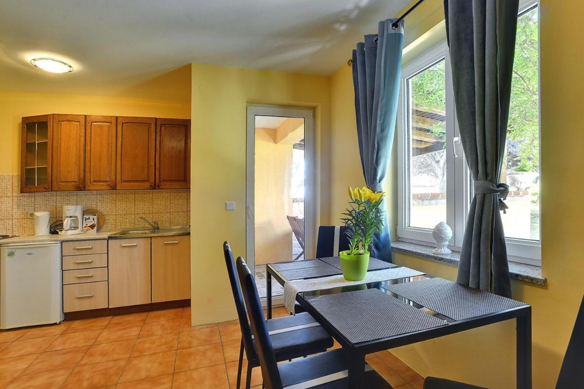 Ližnjan Apartments Puntica מראה חיצוני תמונה