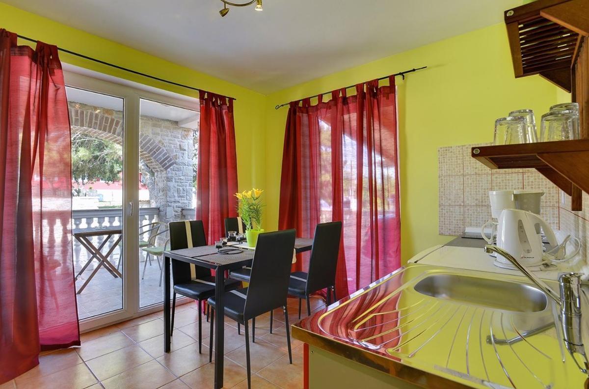 Ližnjan Apartments Puntica מראה חיצוני תמונה