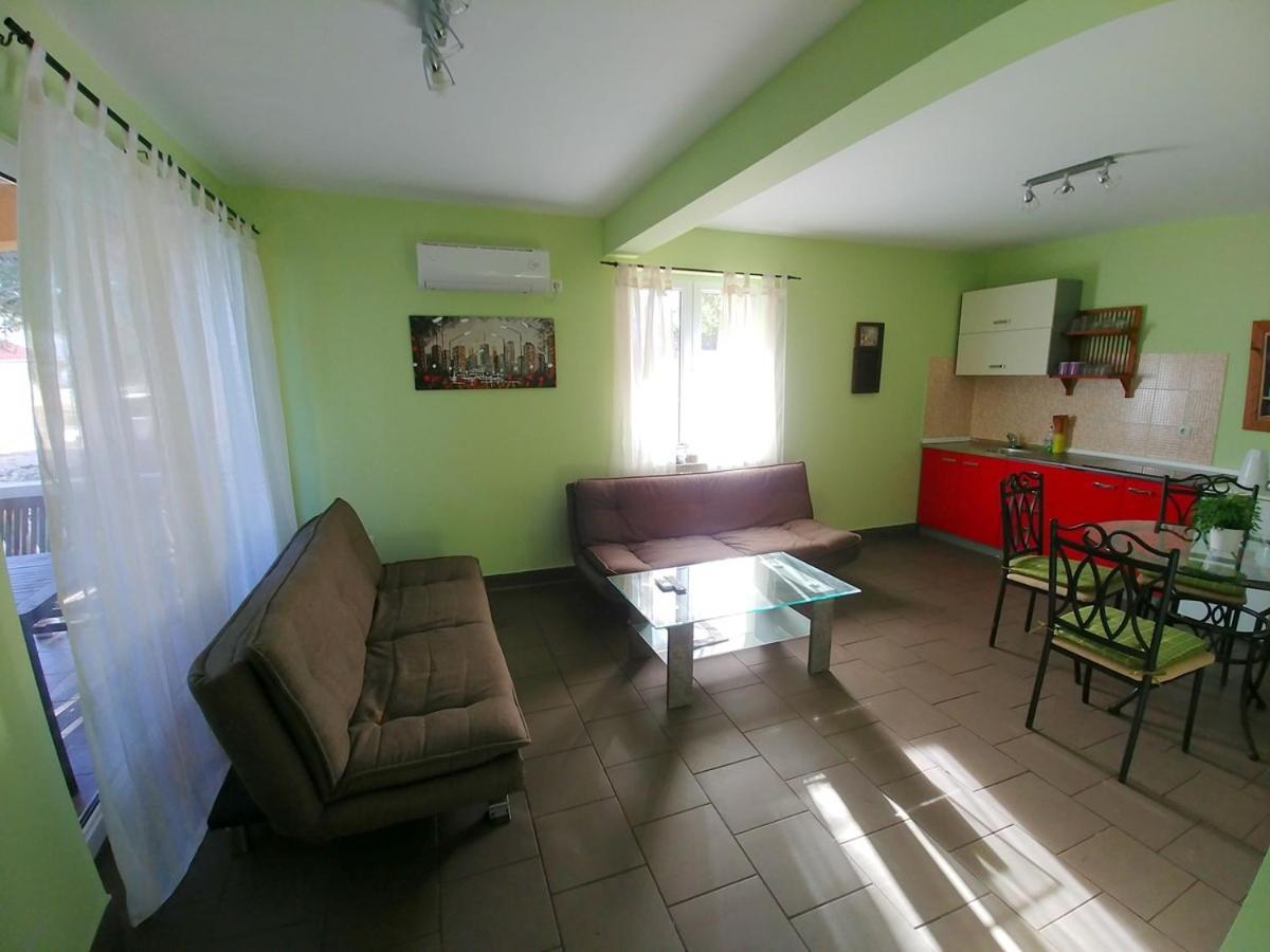 Ližnjan Apartments Puntica מראה חיצוני תמונה